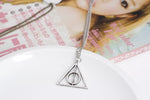 Colar e pulseira Harry Potter - Ampulheta, seis falange, varinhas mágicas etc